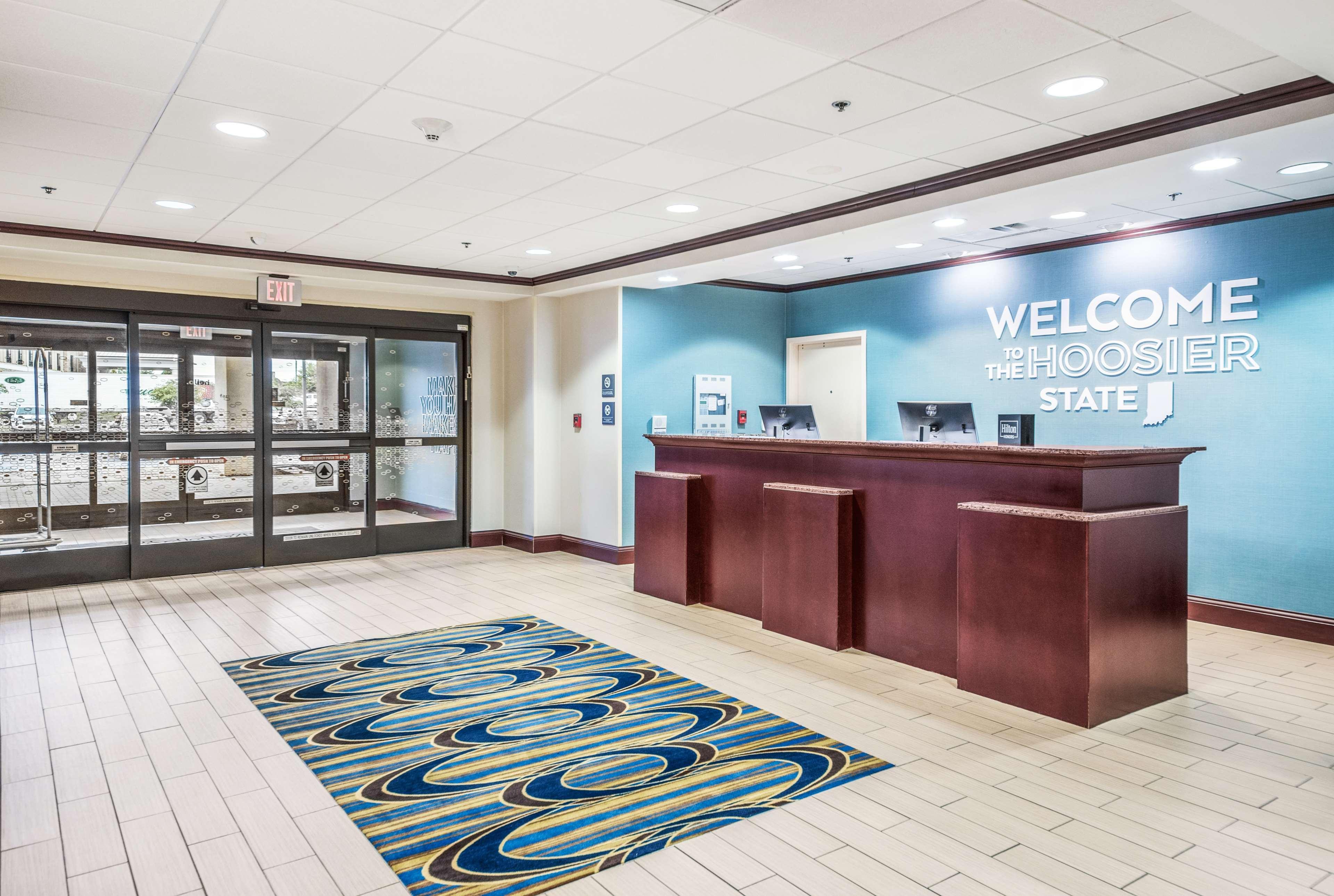 Hampton Inn Greenfield Eksteriør billede