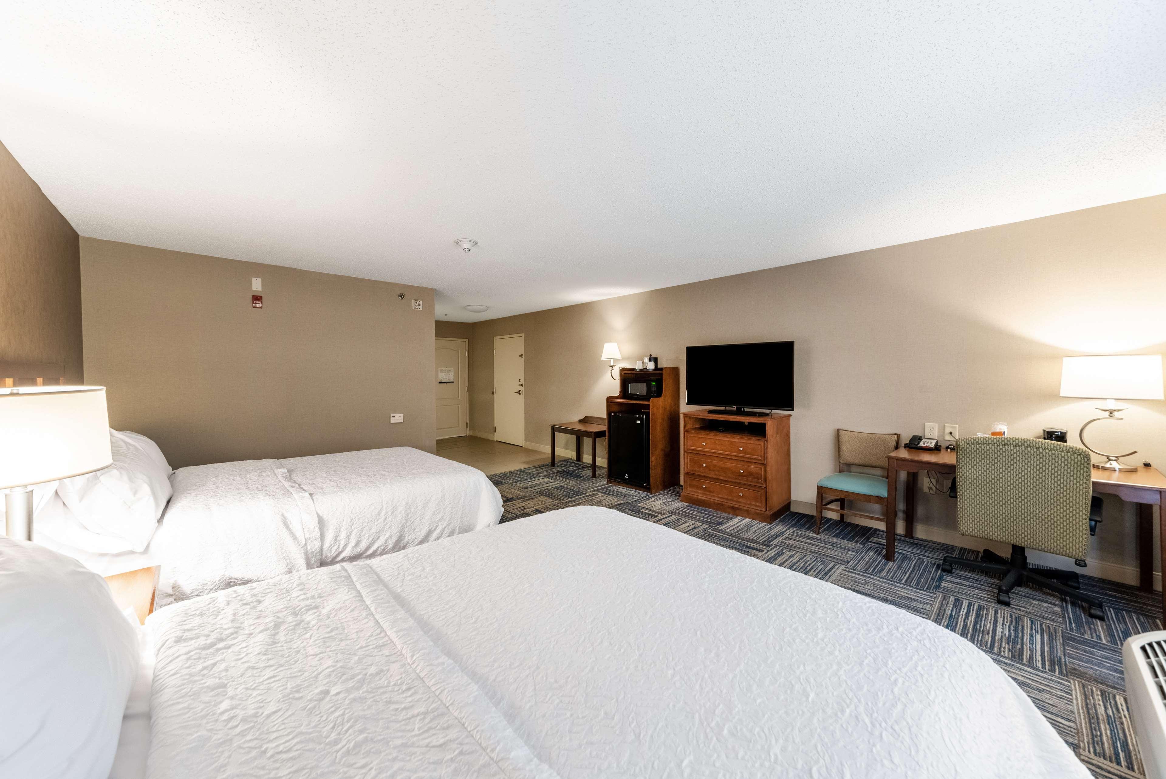 Hampton Inn Greenfield Eksteriør billede