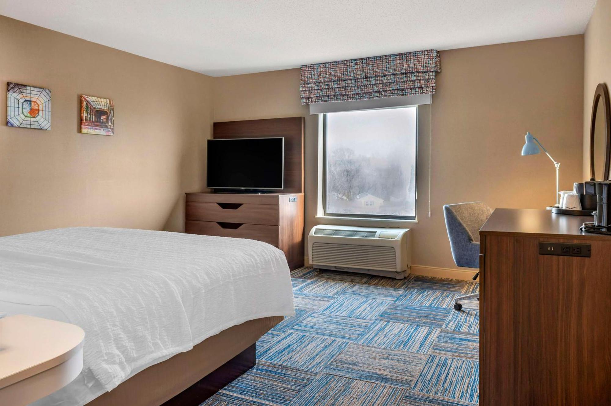 Hampton Inn Greenfield Eksteriør billede